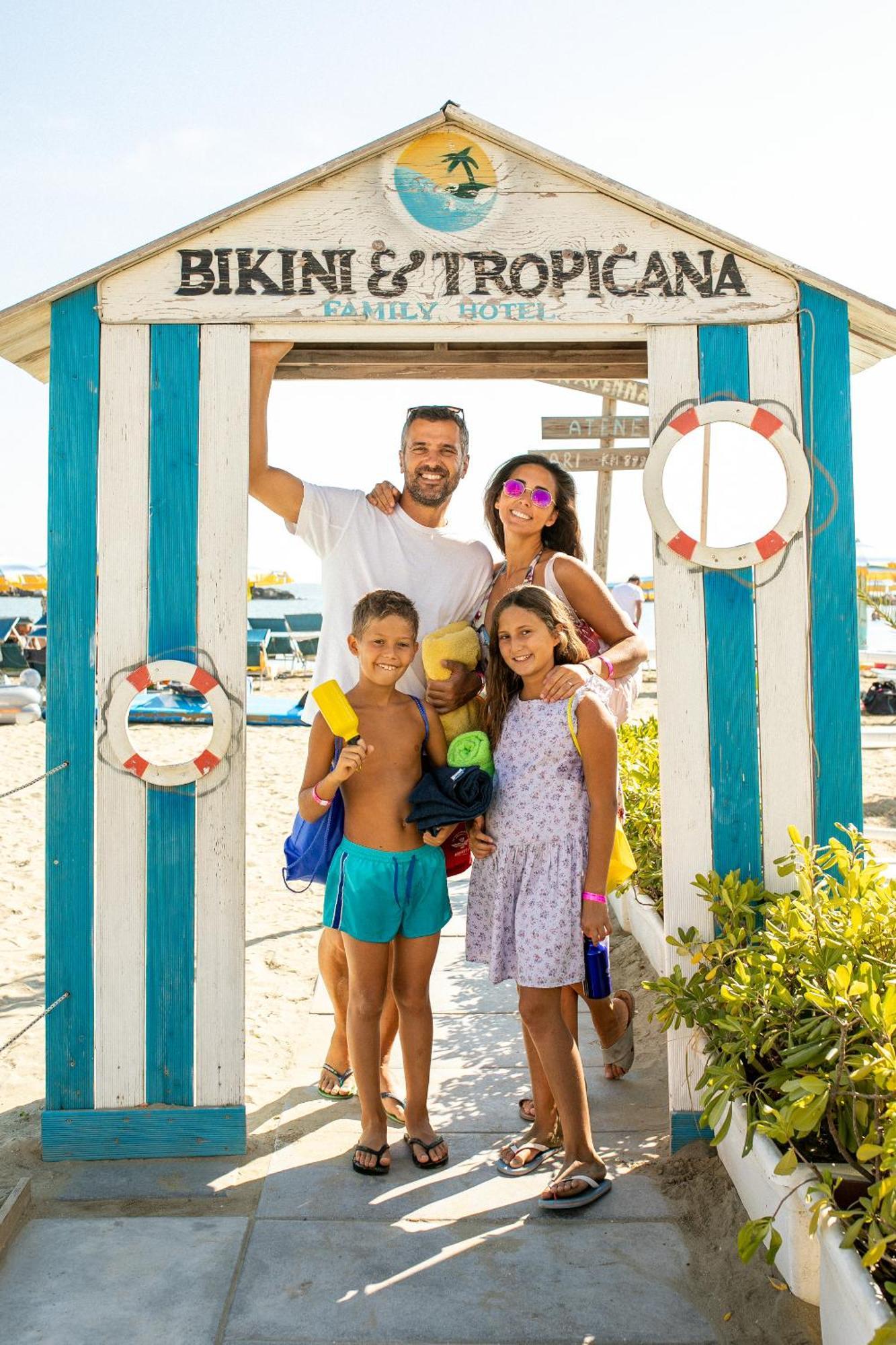 Bikini Tropicana Family Hotel Lido Di Savio Exterior foto